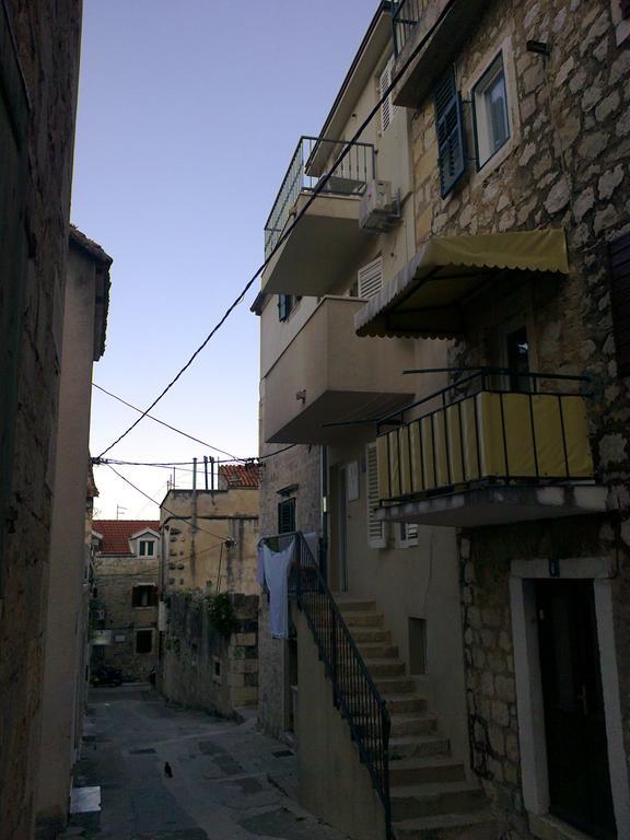 Jakova Dudana 10 *